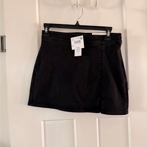 American Eagle mini skirt with shorts